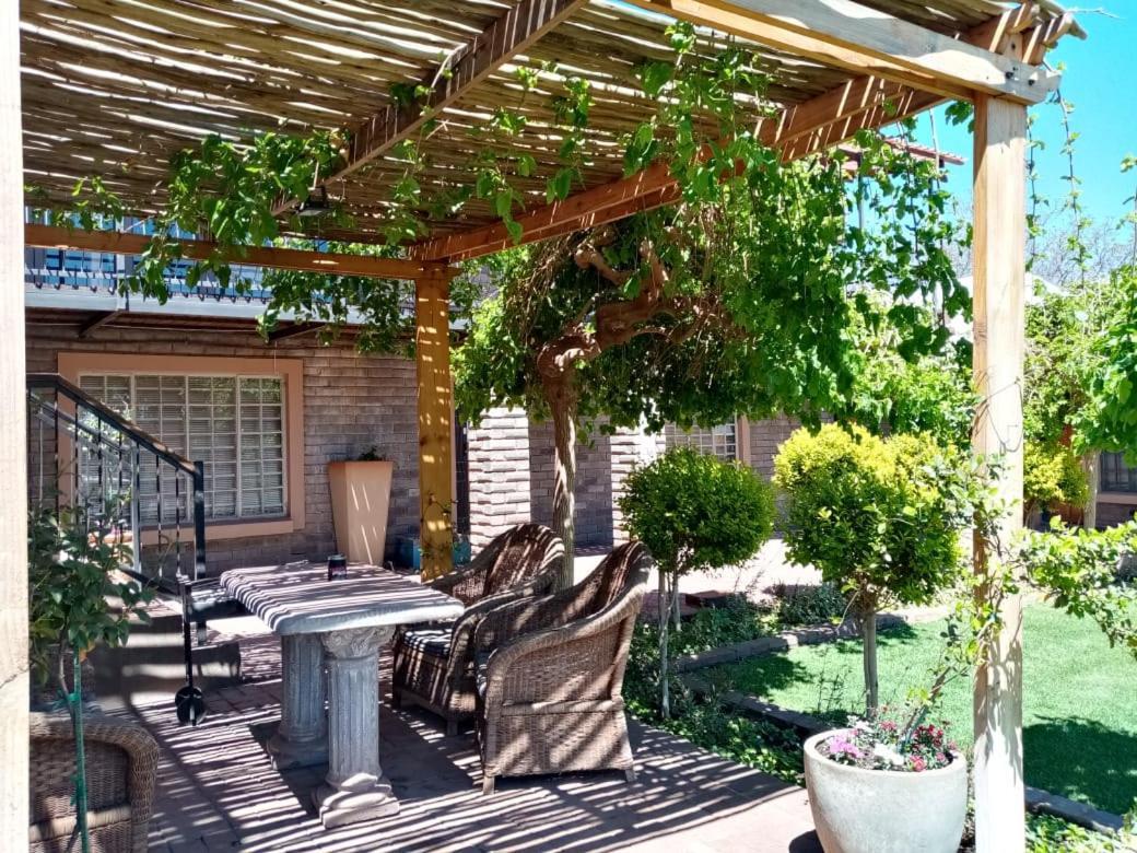 Wisteria Lane Guesthouse Postmasburg Exterior foto